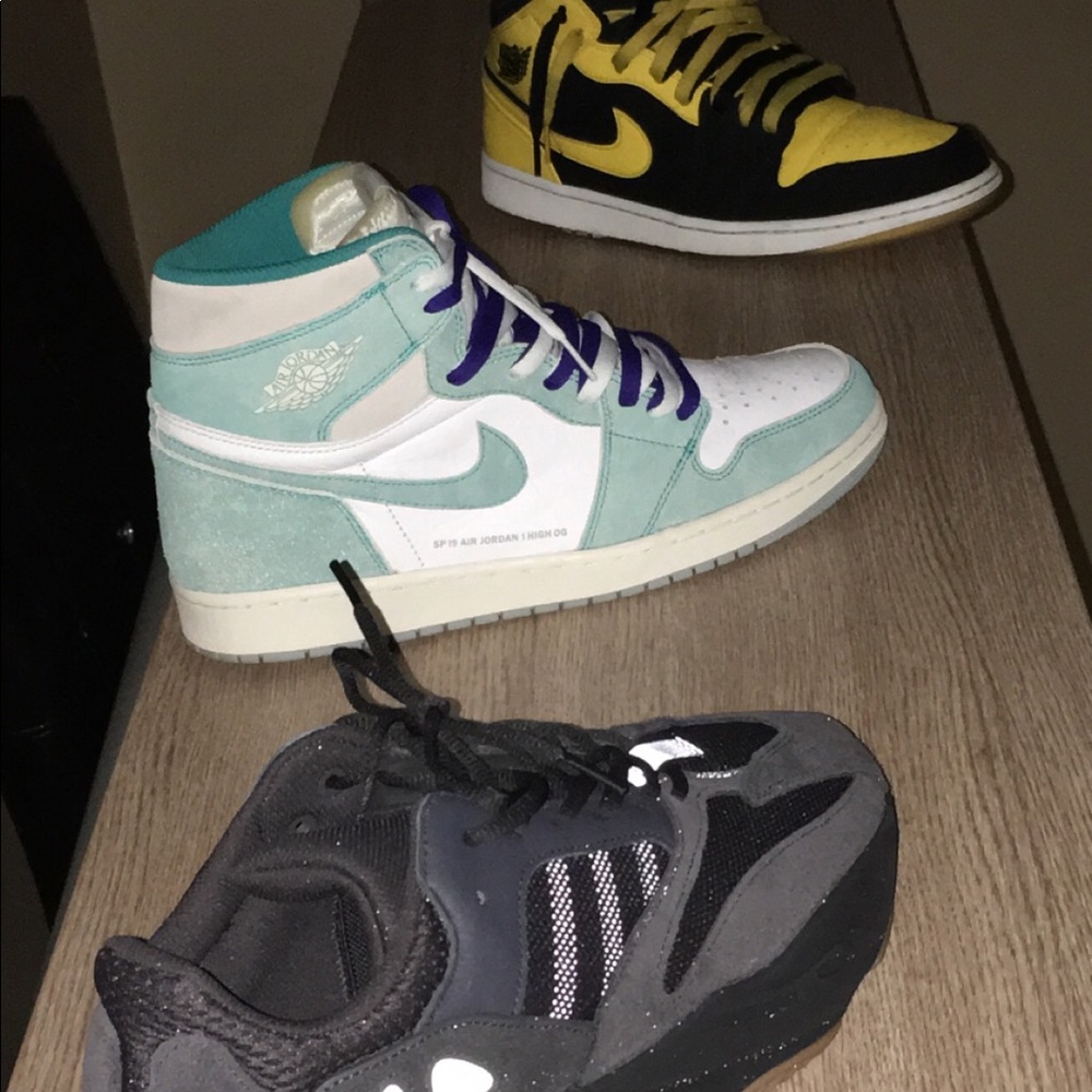 Yeezy Jordan Bundle - Picture 3 of 5